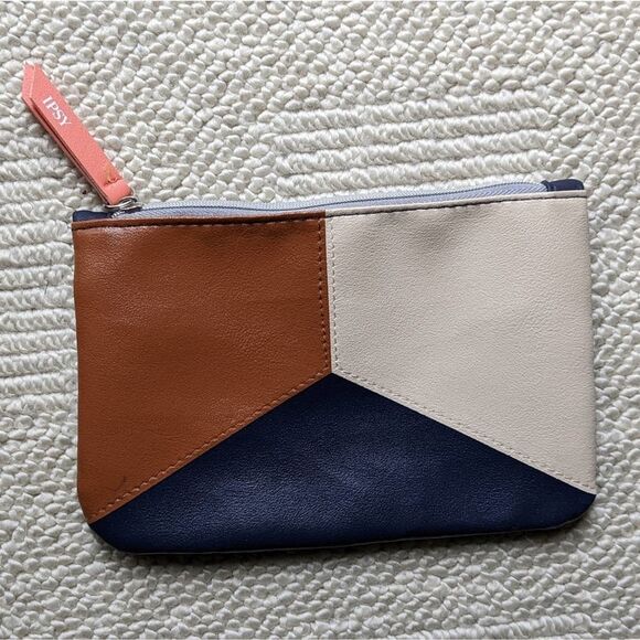 Small vegan leather pouch - Picture 1 of 2
